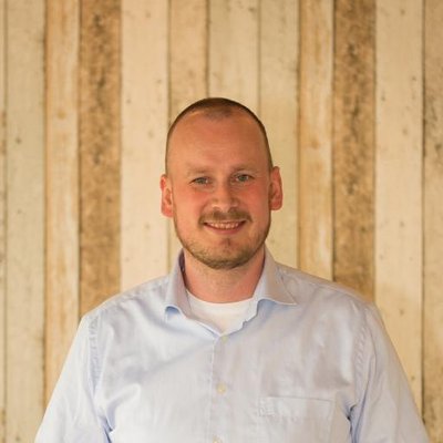 Foto van Maarten Mensink bij testimonial